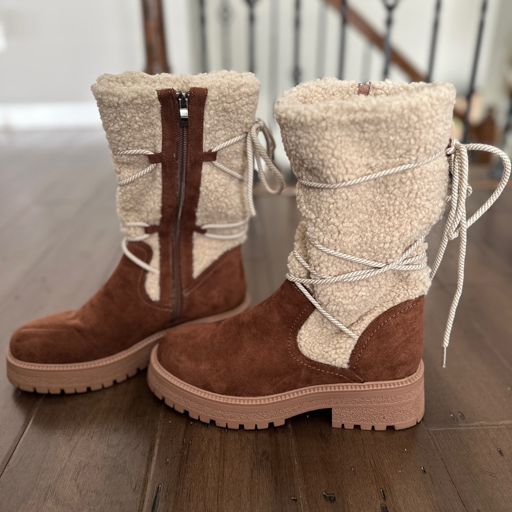 Brown and Cream Winter Boots with Chunky Sole and Cozy Upper